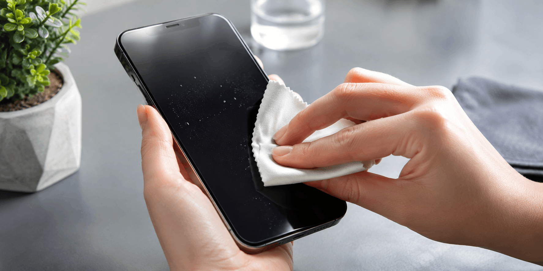 بهترین روش تمیز کردن گلس گوشی
